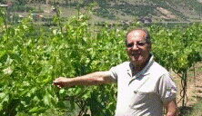 Description: Description: Title: راهنمای کاشت نهال ریشه دار مو گلدانی و کیسه ای در چهار فصل سال - Description: راهنمای کاشت نهال ریشه دار مو گلدانی و کیسه ای در چهار فصل سال - نویسنده: مهندس محمد آژنگ (مدیر فنی مزرعه گل آدین)